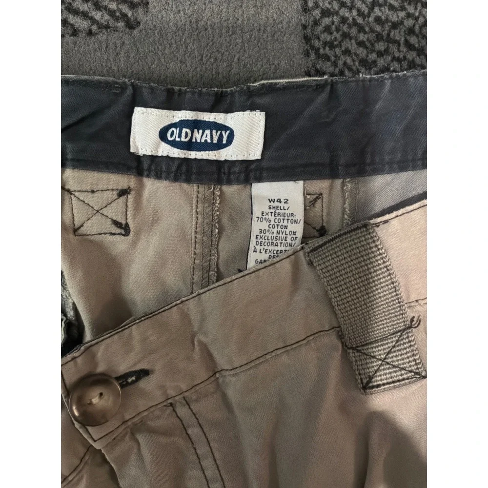 Old‎ Navy Cargo Shorts Mens 42 Tan Excellent